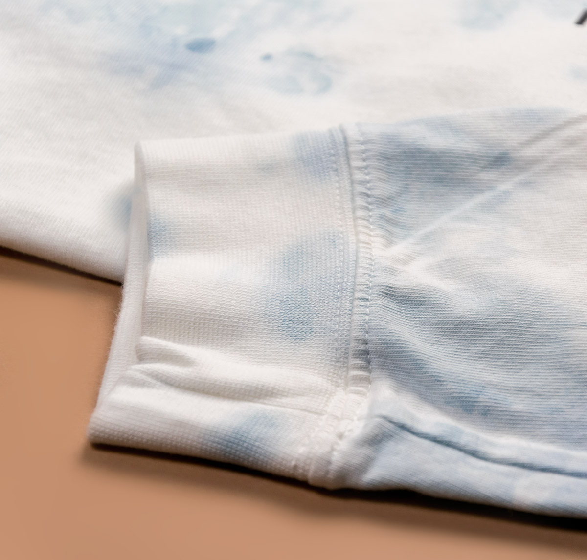 New Balance All Terrain Longsleeve Tie Dye Shirt - White Ice mood