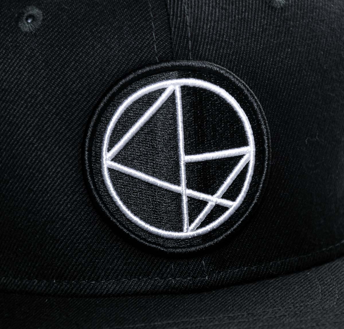 NOMAD Logo Cap - Black detail