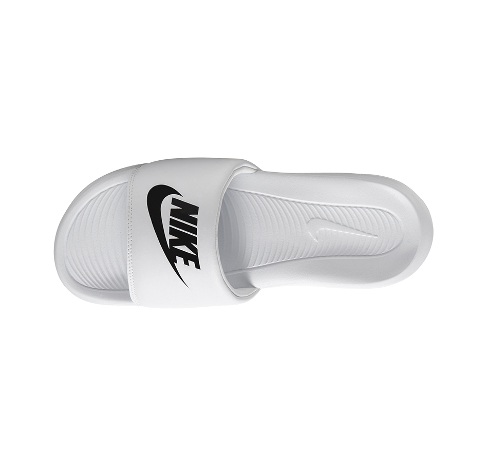 Nike Victori One - White