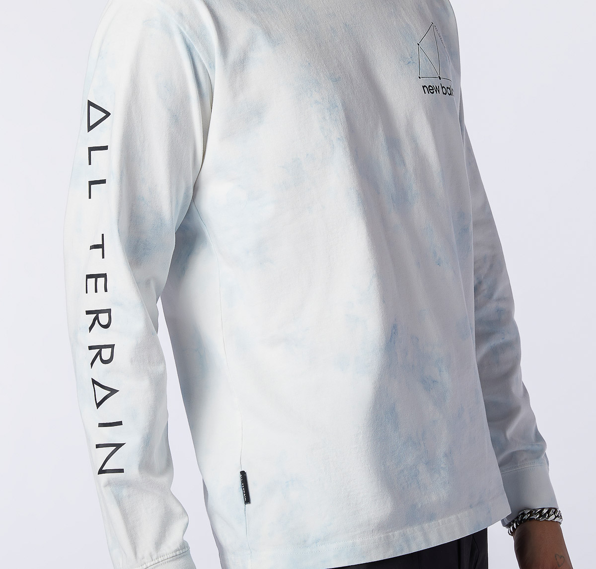 New Balance All Terrain Longsleeve Tie Dye Shirt - White Ice detail