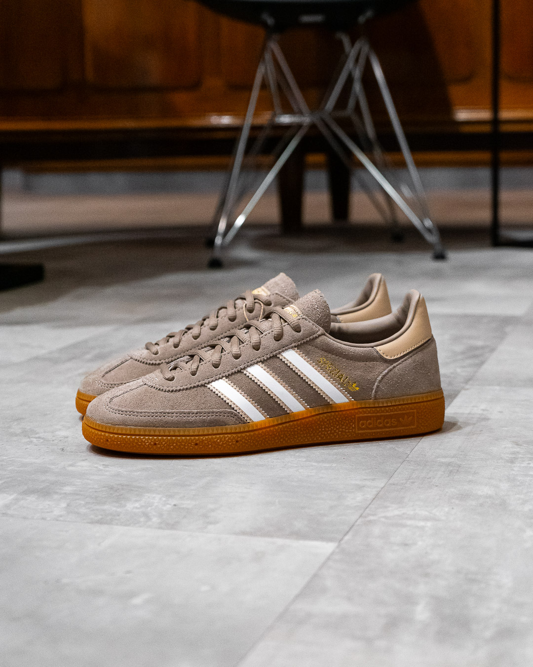 customFields.col_2_categorie_menu_headline