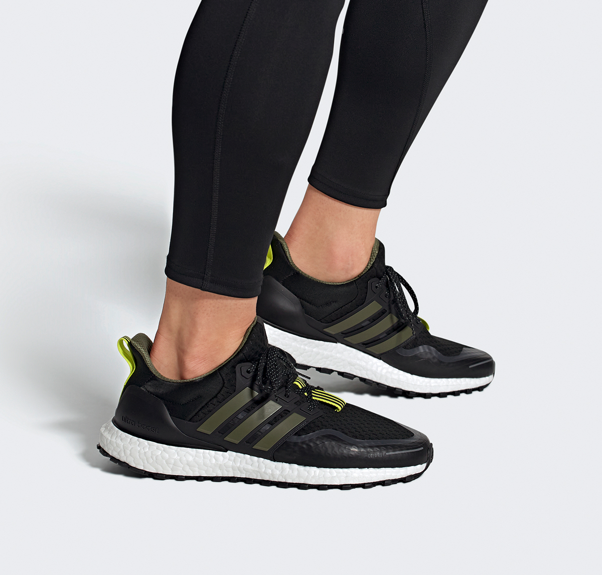 adidas Ultraboost Cold Ready DNA - Primeblue - Black Olive onfeet