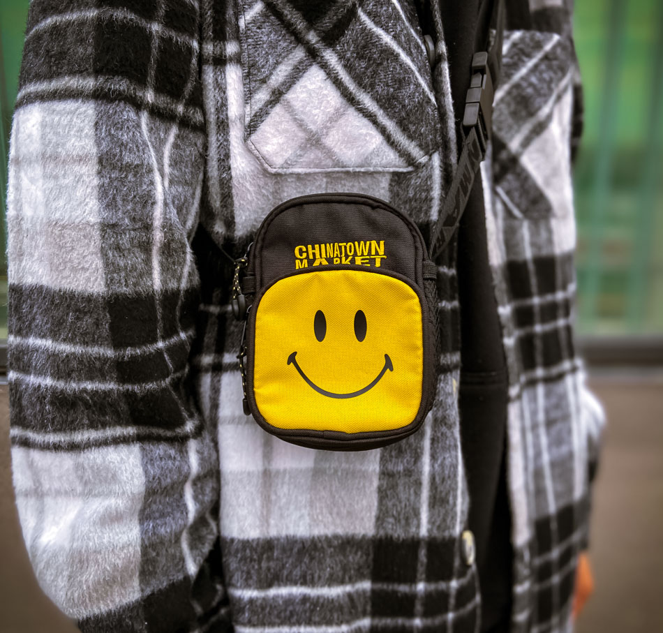 Chinatown Market Smiley Camera Bag - Black Yellow