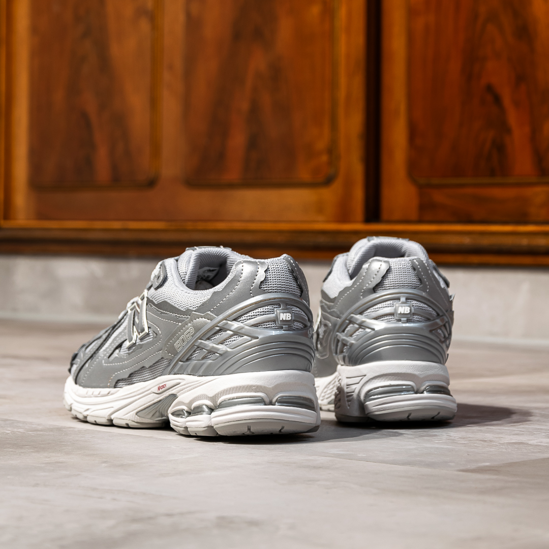 1906 - Refined Future - Silver Metallic | Solekitchen