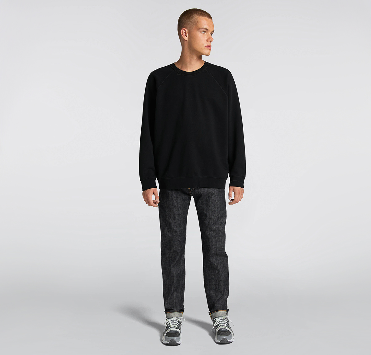 EDWIN x TEIDE - Panther Sweater - Black outfit